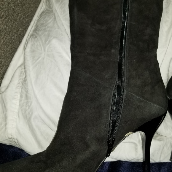 Boots - Picture 5 of 11